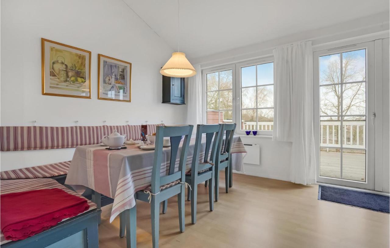 3 Bedroom Beautiful Home In 아벤라 외부 사진